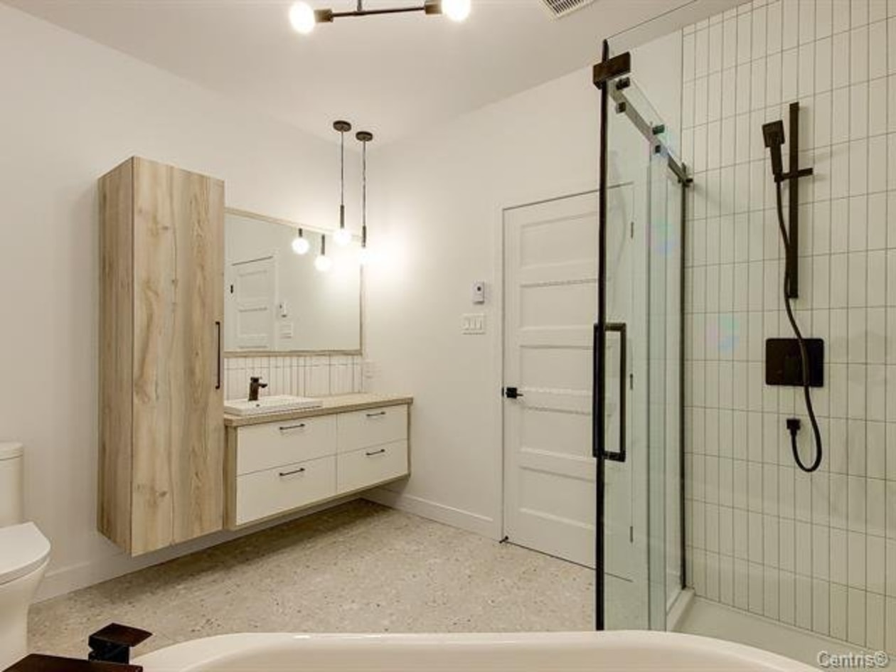 Salle de bains — 175, Rue de Toronto, 101, Cowansville, J2K3H3, Cowansville