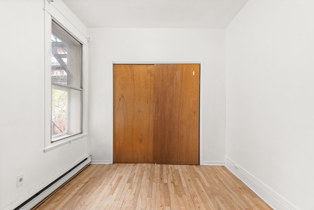 Chambre à coucher — 2680 - 2680A, Av. d'Orléans, Montréal (Mercier/Hochelaga-Maisonneuve), H1W3S5, Montréal (Mercier/Hochelaga-Maisonneuve)