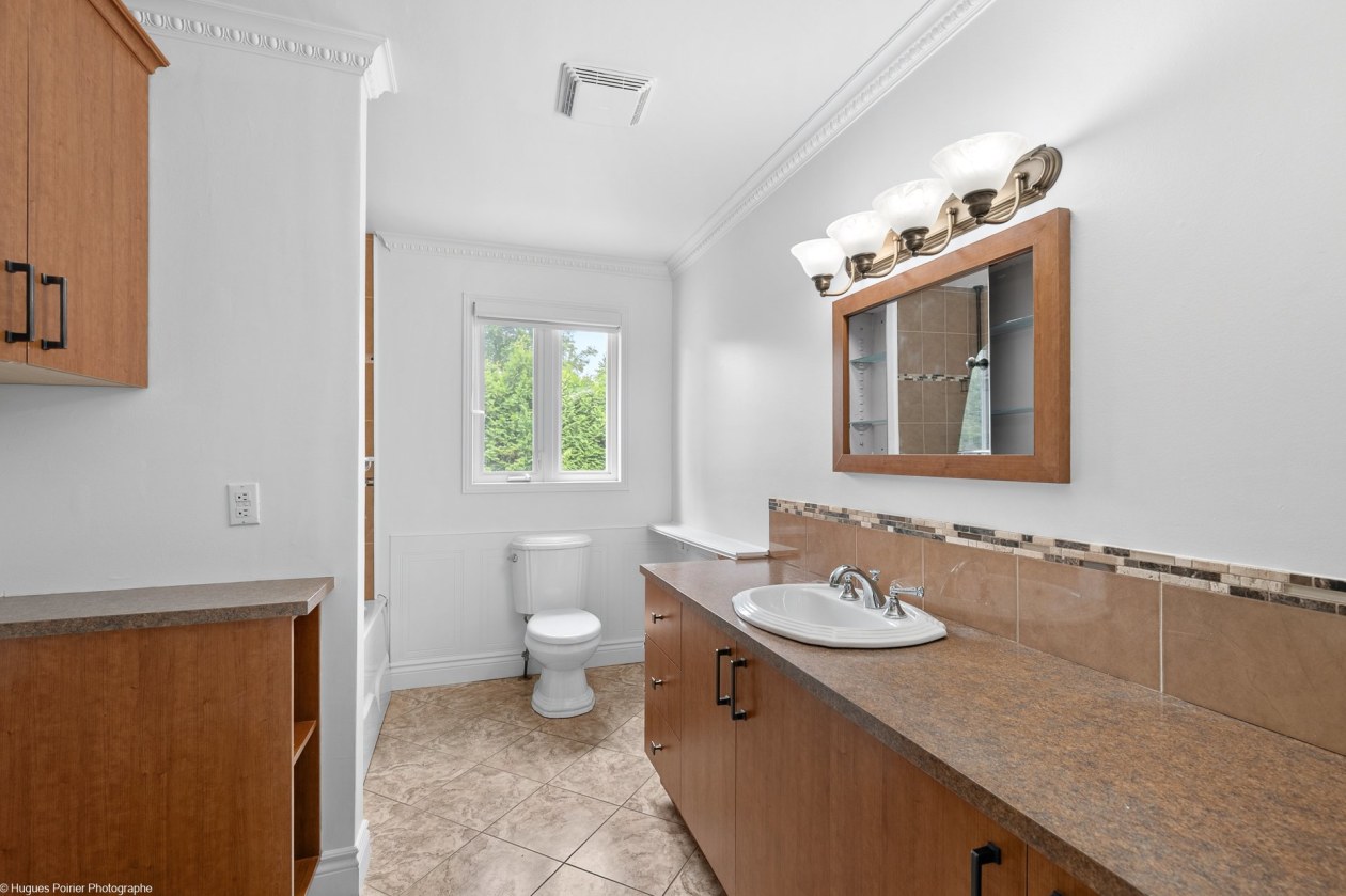 Salle de bains — 12, Rue Chapdelaine, Saint-Charles-Borromée, J6E6P3, Saint-Charles-Borromée