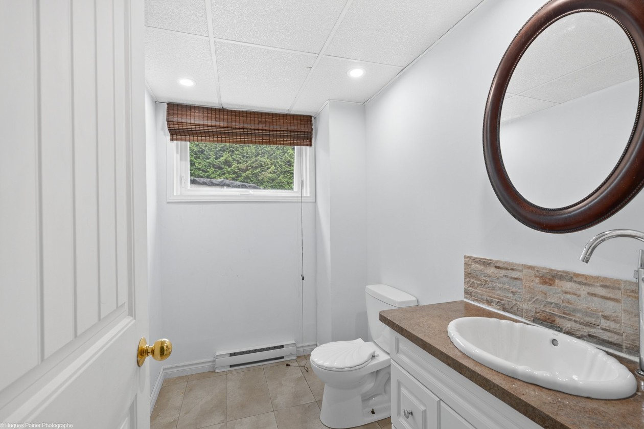 Salle de bains — 12, Rue Chapdelaine, Saint-Charles-Borromée, J6E6P3, Saint-Charles-Borromée