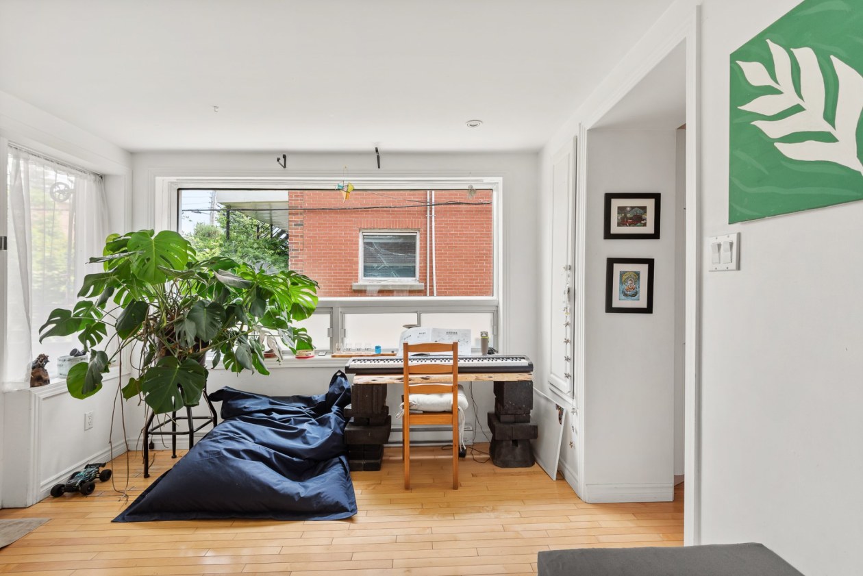Salle de jeux — 5969 - 5971, 12e Avenue, Montréal (Rosemont/La Petite-Patrie), H1X3A3, Montréal (Rosemont/La Petite-Patrie)