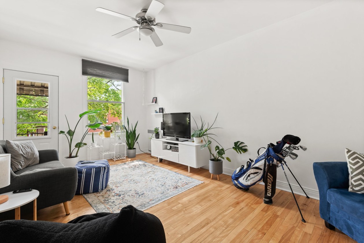 Salon — 5969 - 5971, 12e Avenue, Montréal (Rosemont/La Petite-Patrie), H1X3A3, Montréal (Rosemont/La Petite-Patrie)