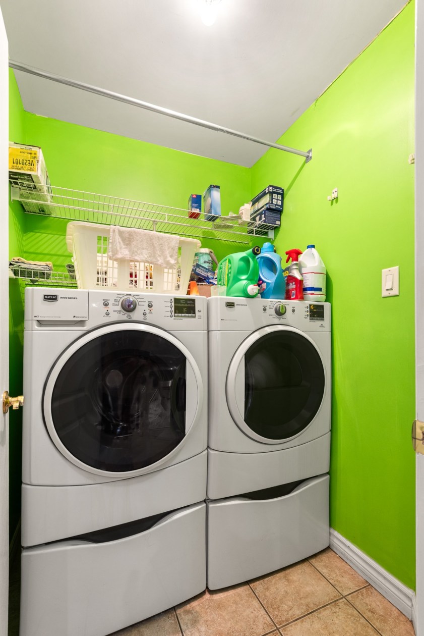 Salle de lavage — 322, Rue Réaumur, Laval (Auteuil), H7H3E7, Laval (Auteuil)