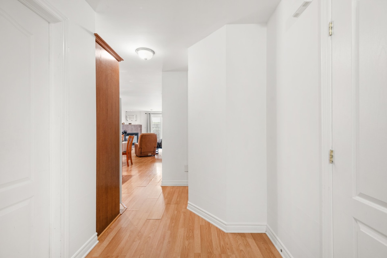 Corridor — 322, Rue Réaumur, Laval (Auteuil), H7H3E7, Laval (Auteuil)