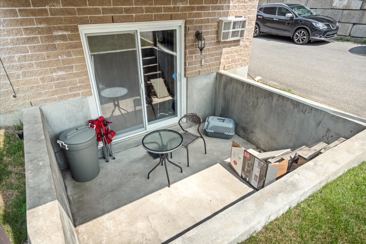 Terrasse — 322, Rue Réaumur, Laval (Auteuil), H7H3E7, Laval (Auteuil)