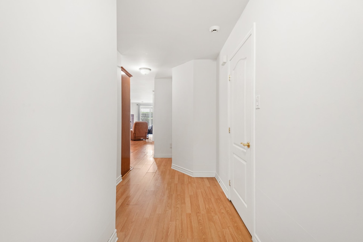 Corridor — 322, Rue Réaumur, Laval (Auteuil), H7H3E7, Laval (Auteuil)