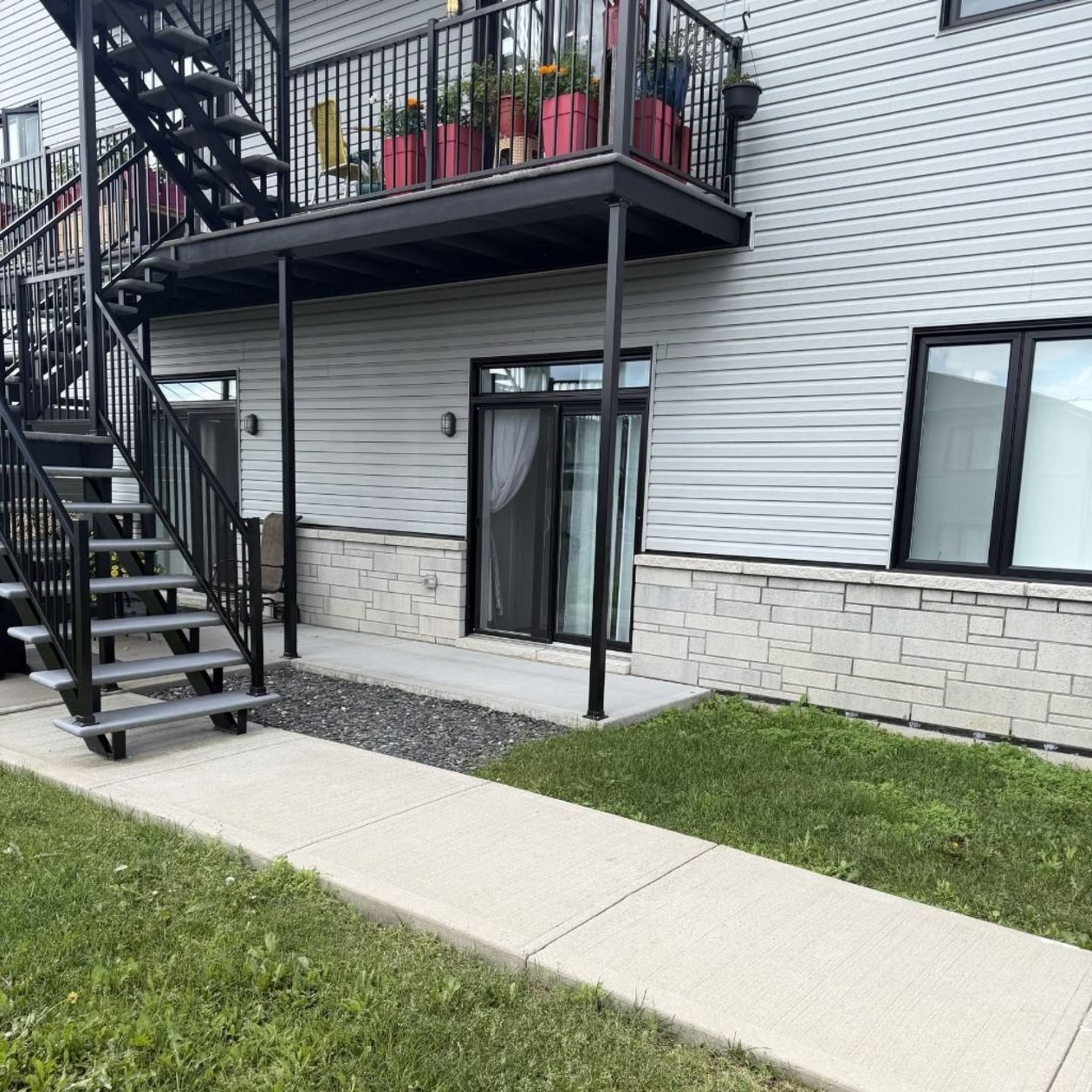 Face arrière — 175, Rue de Toronto, 101, Cowansville, J2K3H3, Cowansville