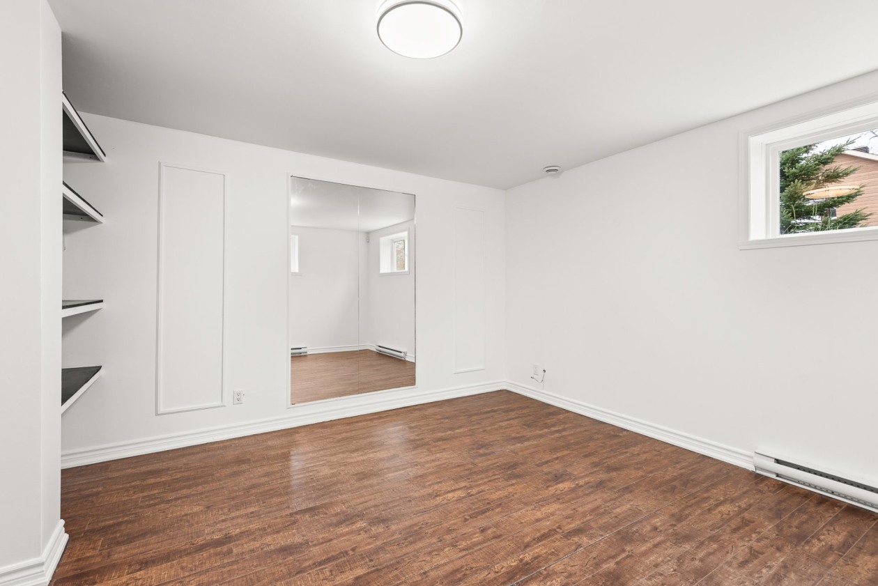 Bureau — 705, Rue Marguerite, Saint-Lin/Laurentides, J5M0C6, Saint-Lin/Laurentides