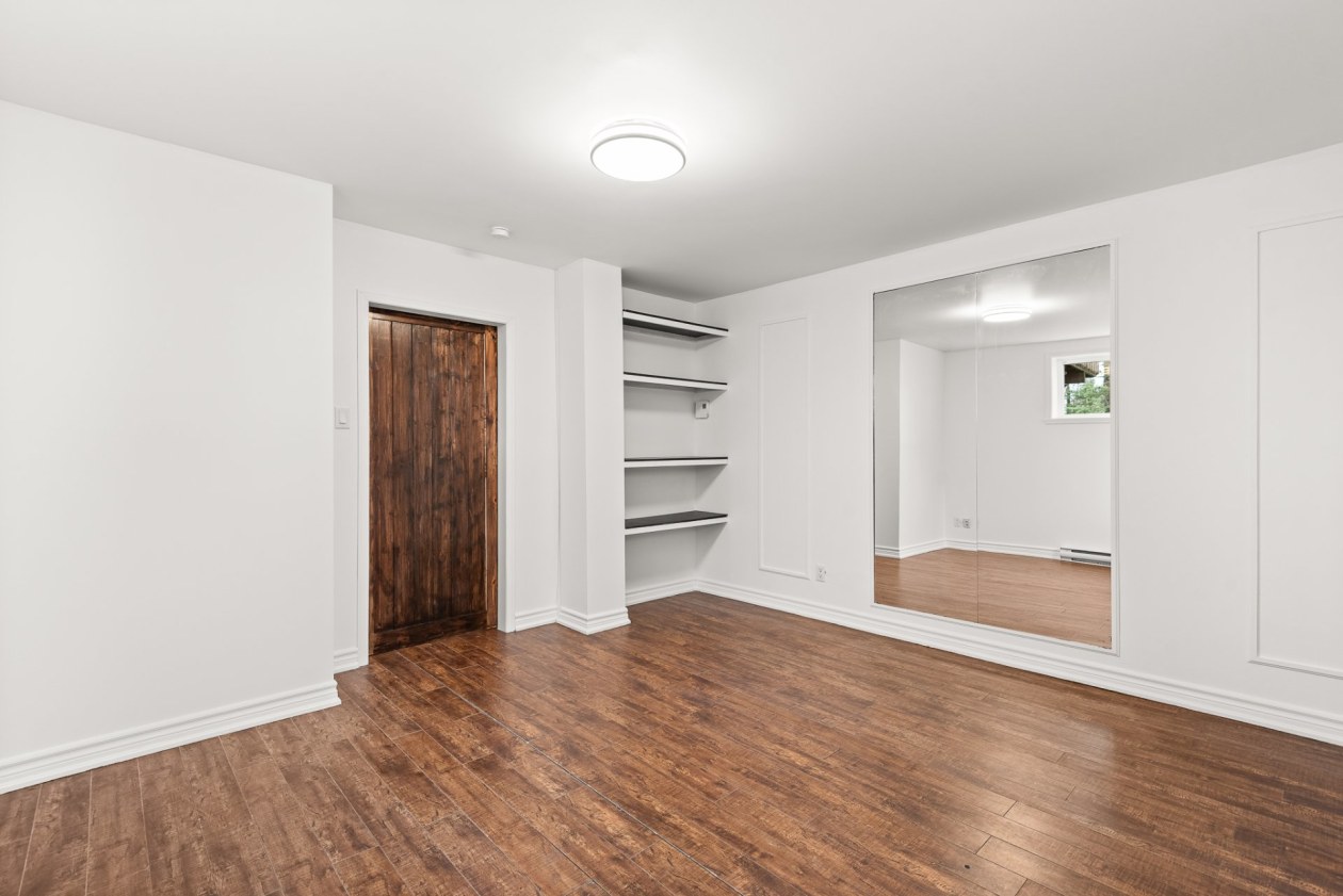 Bureau — 705, Rue Marguerite, Saint-Lin/Laurentides, J5M0C6, Saint-Lin/Laurentides