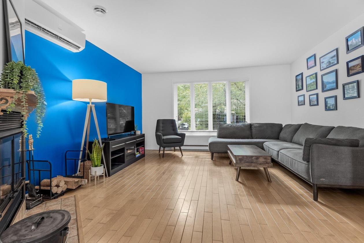 Salon — 590, Rue De Joinville, Québec (Les Rivières), G1P4C1, Québec (Les Rivières)
