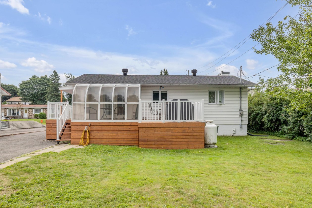 Cour — 5455, Rue des Pensées, Québec (Charlesbourg ), G1G1N2, Québec (Charlesbourg )