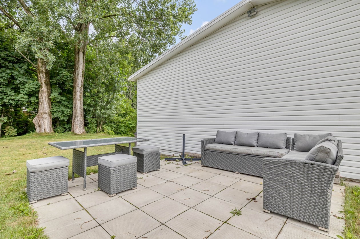 Cour — 5455, Rue des Pensées, Québec (Charlesbourg ), G1G1N2, Québec (Charlesbourg )