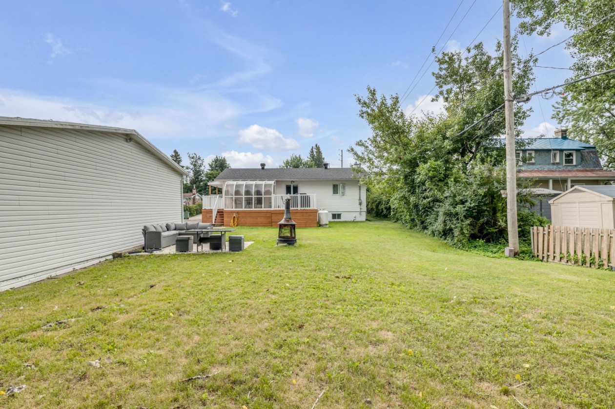 Cour — 5455, Rue des Pensées, Québec (Charlesbourg ), G1G1N2, Québec (Charlesbourg )