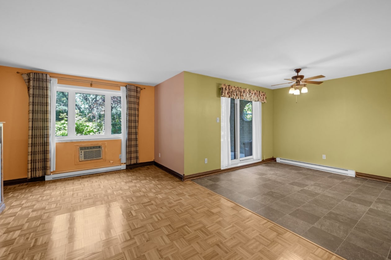 Salon — 2620, Rue Bellerose, 2, Longueuil (Le Vieux-Longueuil), J4L4H9, Longueuil (Le Vieux-Longueuil)