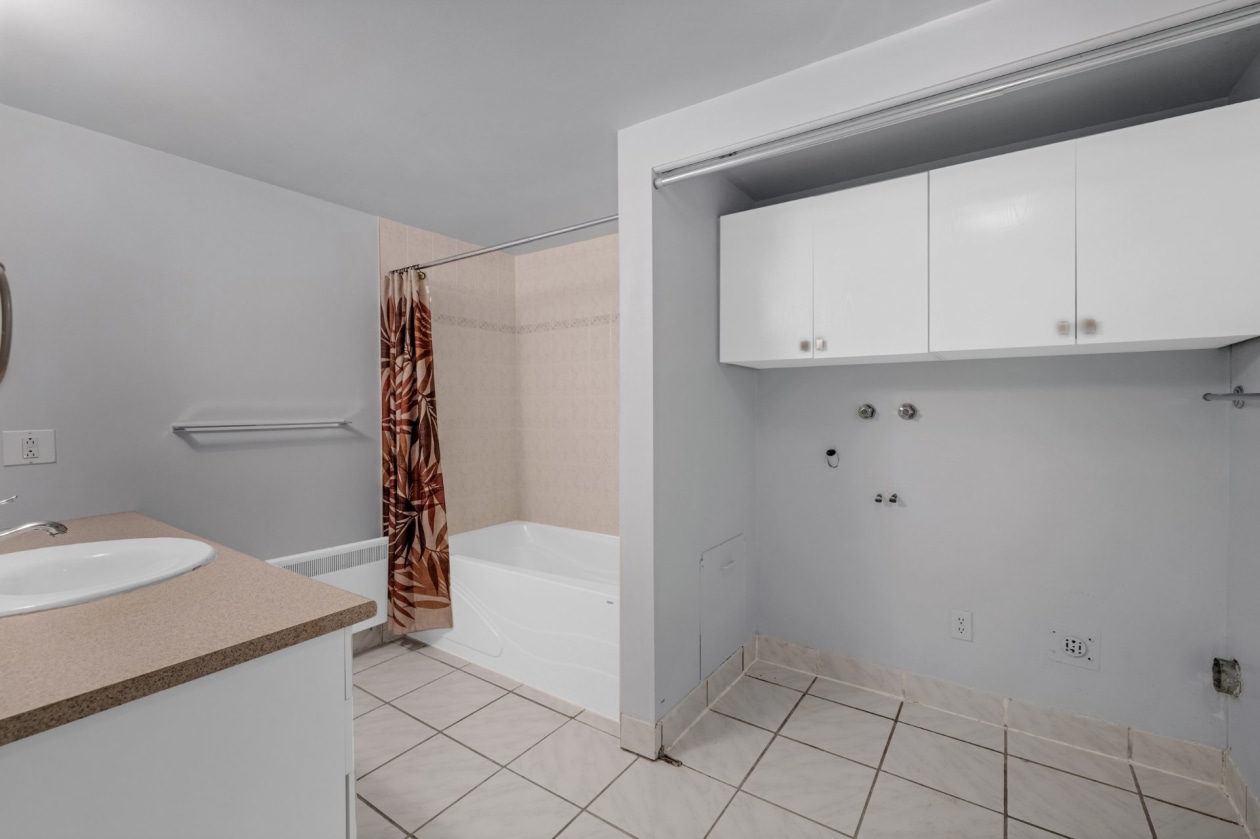 Salle de bains — 2620, Rue Bellerose, 2, Longueuil (Le Vieux-Longueuil), J4L4H9, Longueuil (Le Vieux-Longueuil)