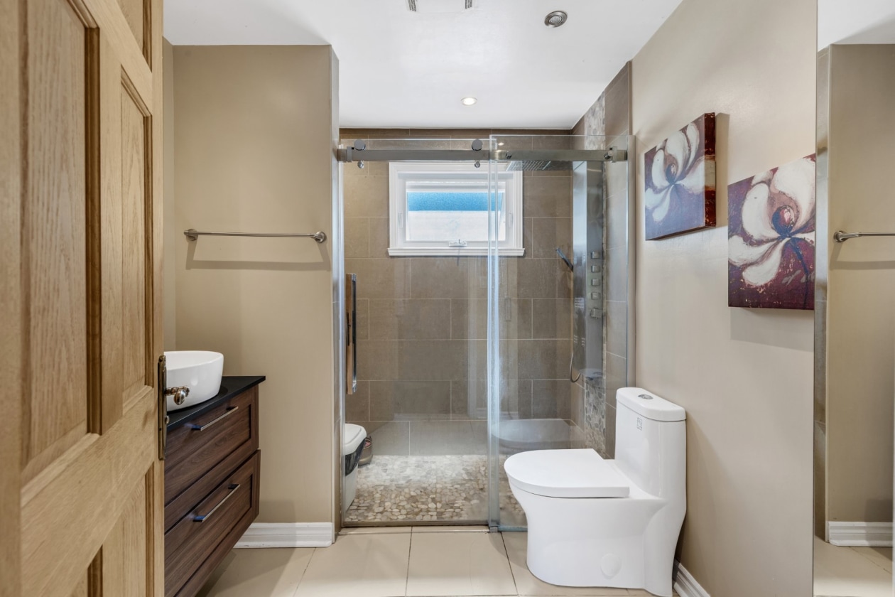 Salle de bains — 2595, Crois. Amyot, Brossard, J4Z3E6, Brossard