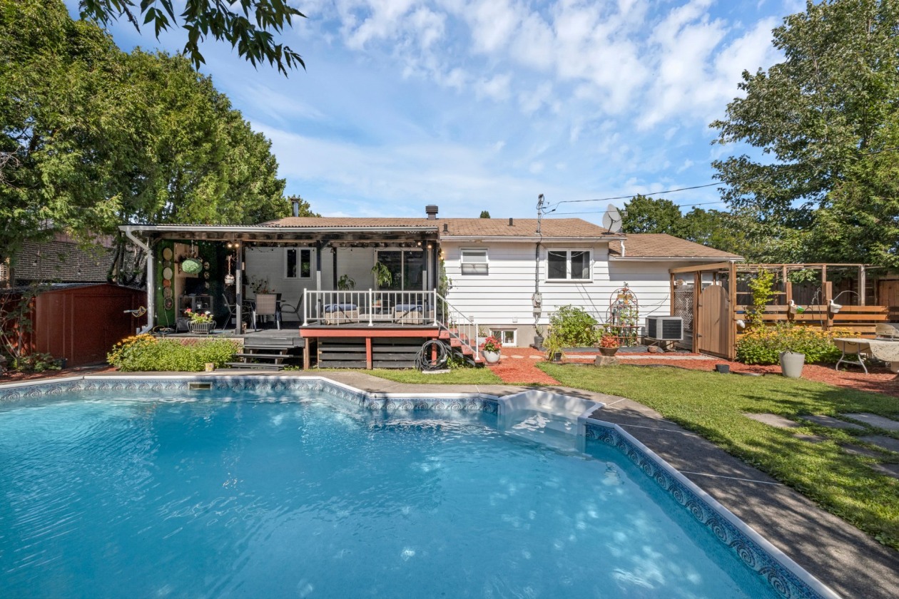 Cour — 2595, Crois. Amyot, Brossard, J4Z3E6, Brossard