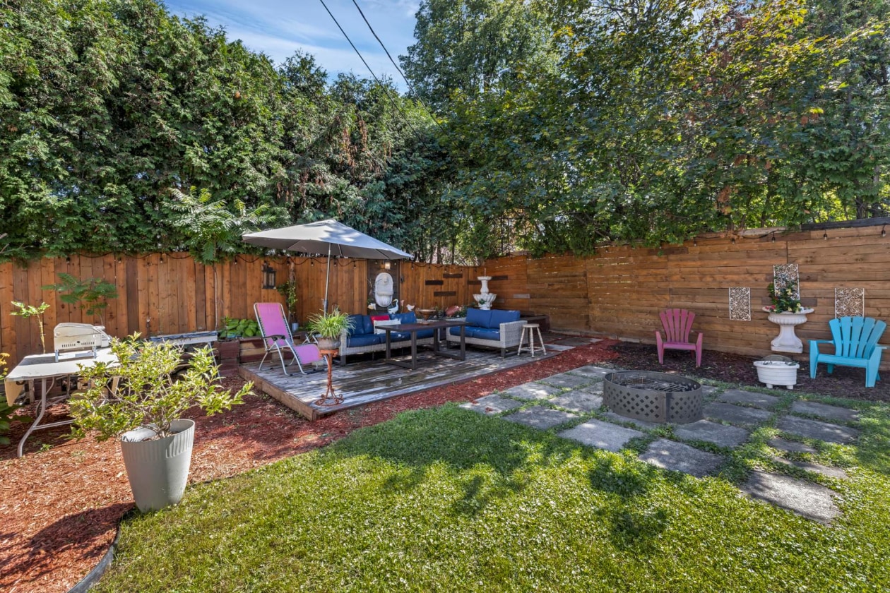 Cour — 2595, Crois. Amyot, Brossard, J4Z3E6, Brossard