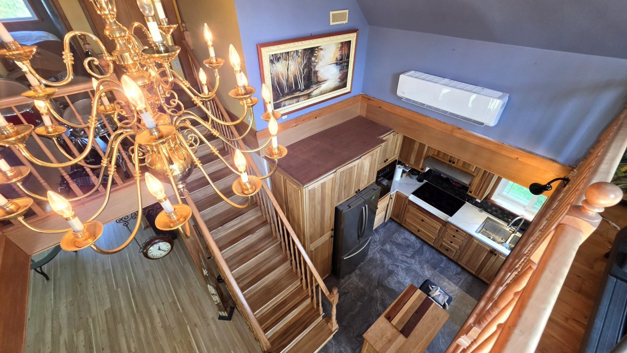 Escalier — 8082, Route de Kénogami, Saguenay (Lac-Kénogami), G8A0H9, Saguenay (Lac-Kénogami)