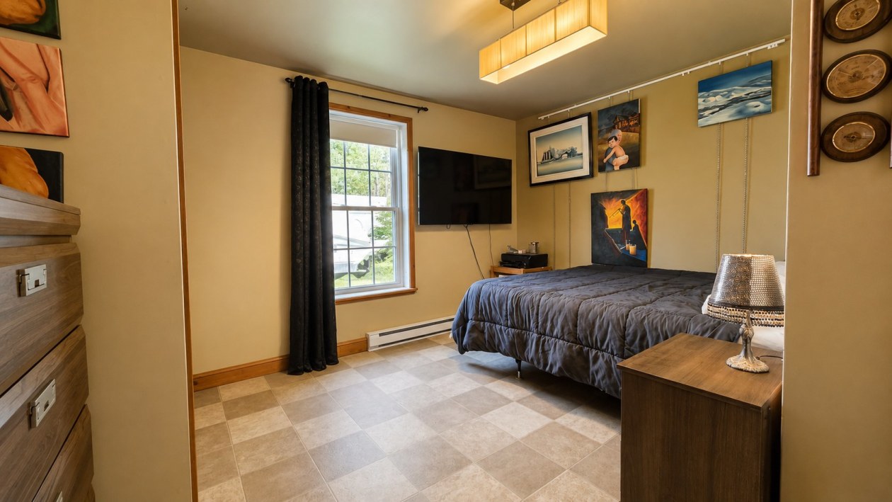 Chambre à coucher — 8082, Route de Kénogami, Saguenay (Lac-Kénogami), G8A0H9, Saguenay (Lac-Kénogami)