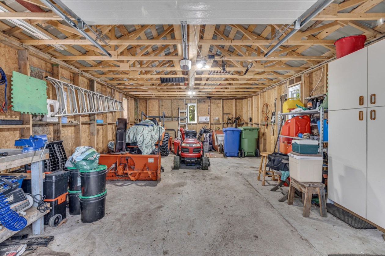 Garage — 493, Route du Fleuve, Beaumont, G0R1C0, Beaumont