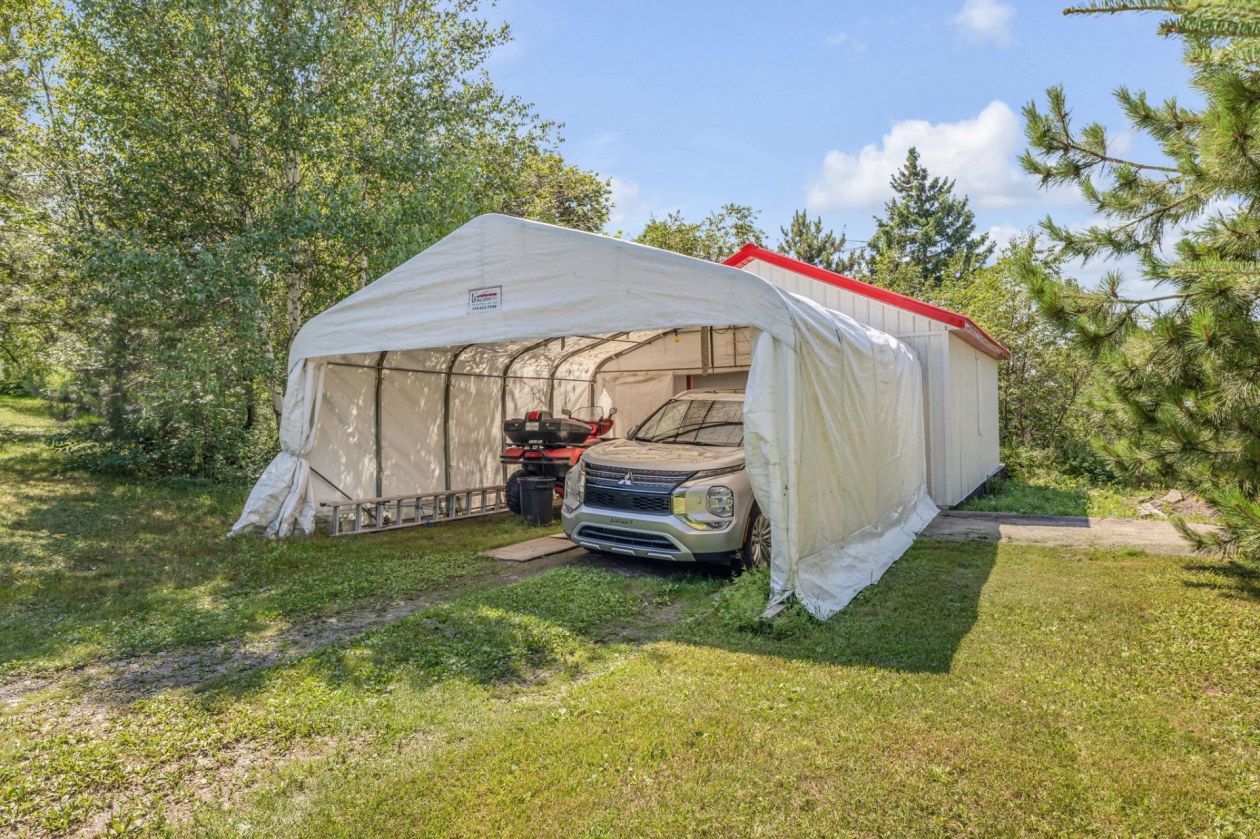 Garage — 493, Route du Fleuve, Beaumont, G0R1C0, Beaumont
