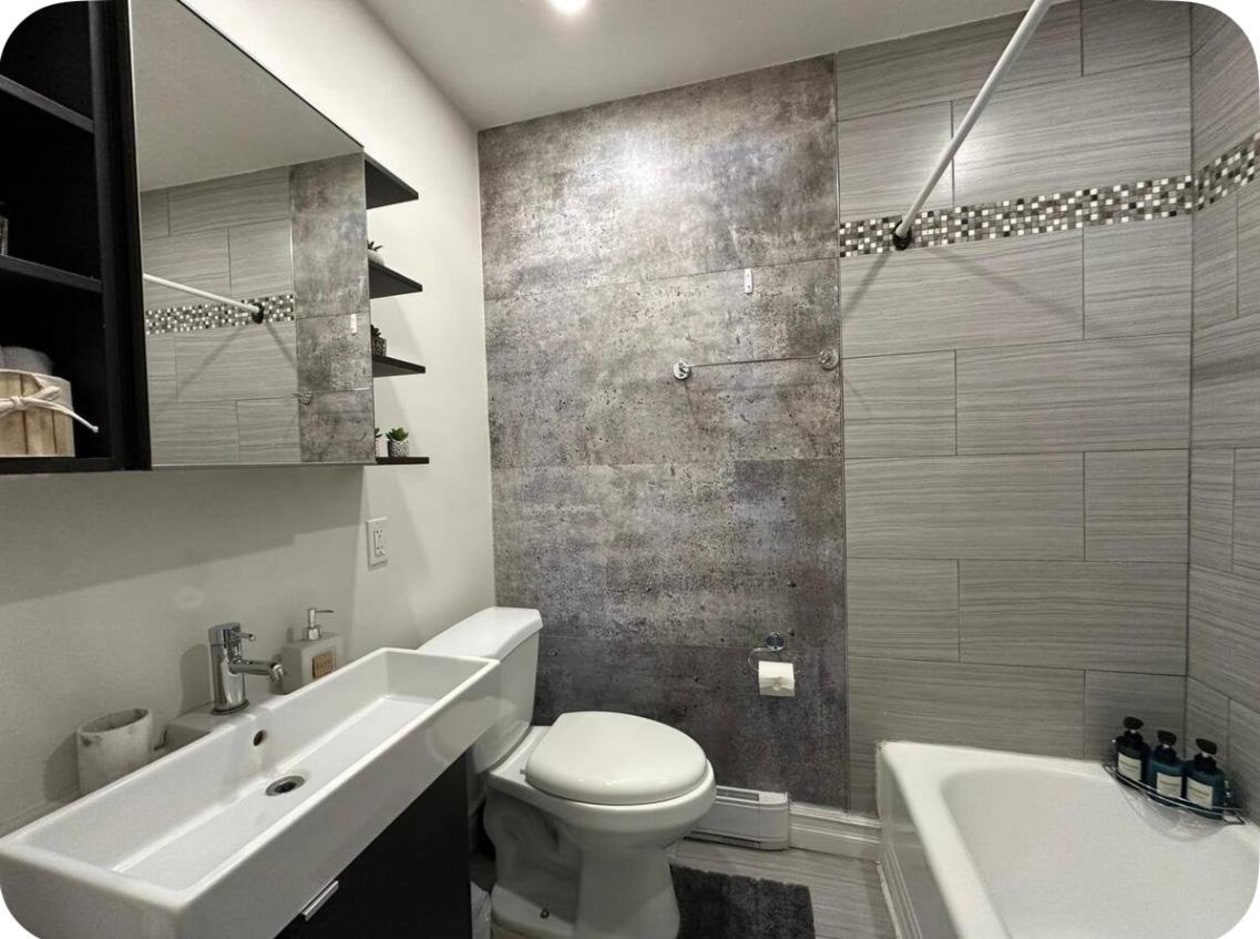 Salle de bains — 1065, Rue Rolland, 1, Montréal (Verdun/Île-des-Soeurs), H4H2G3, Montréal (Verdun/Île-des-Soeurs)