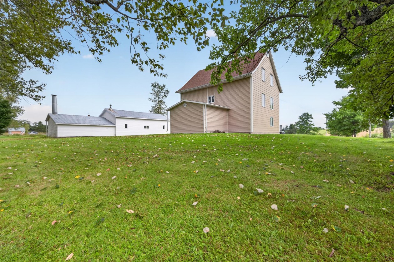 Cour — 412, Rue Principale, Saint-Gabriel-de-Rimouski, G0K1M0, Saint-Gabriel-de-Rimouski