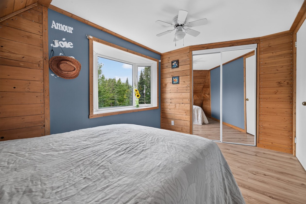 Chambre à coucher — 19, Ch. du Lac-des-Joncs, Les Hauteurs, G0K1C0, Les Hauteurs