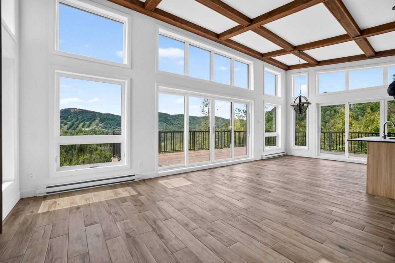 Salon — 301, Ch. du Quartier-du-Cerf, Saint-Côme, J0K2B0, Saint-Côme