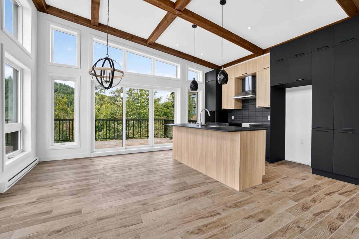 Salle à manger — 301, Ch. du Quartier-du-Cerf, Saint-Côme, J0K2B0, Saint-Côme