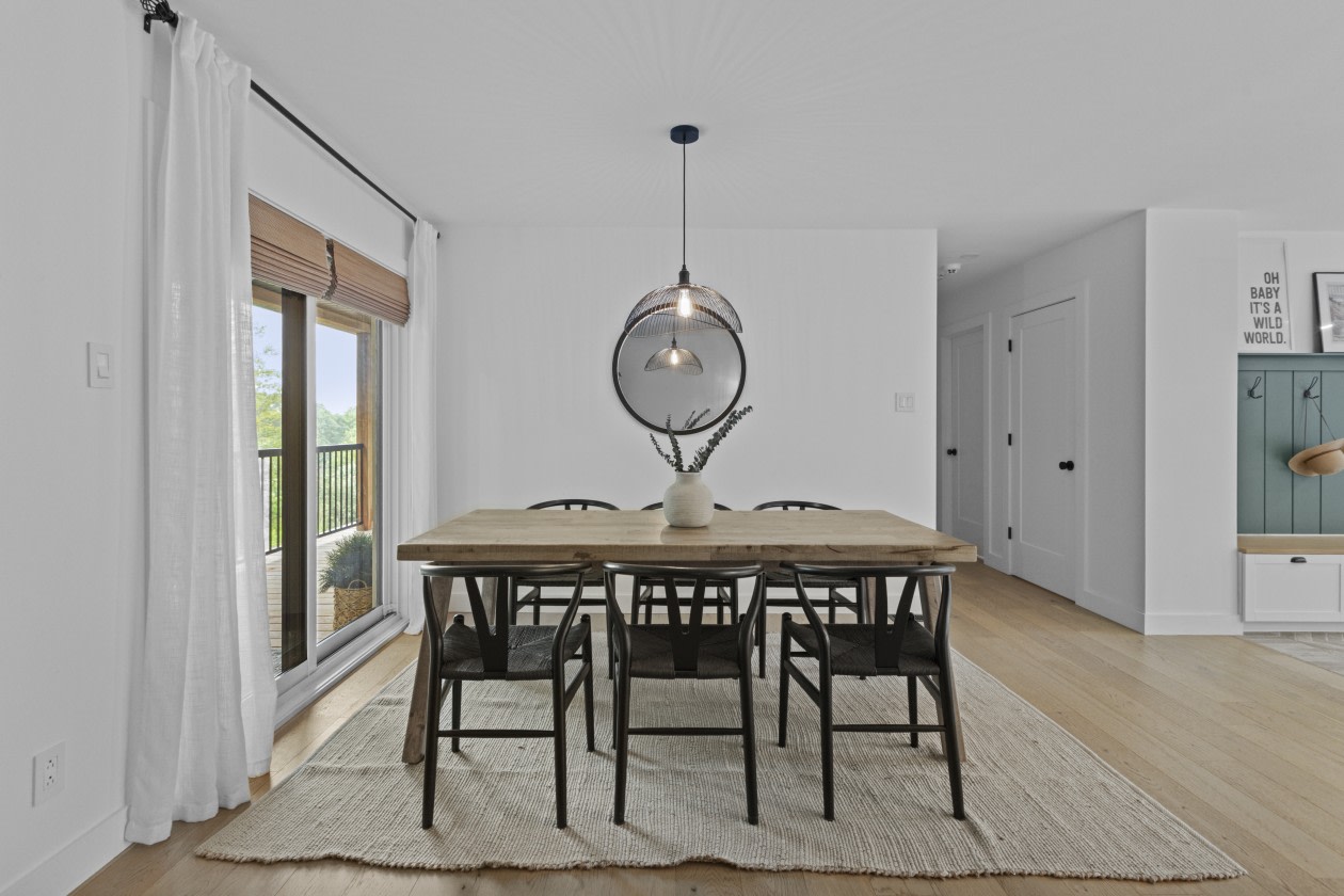 Salle à manger — 126 Rue Du Sommet, Saint-Colomban, J5K 1L5, Saint-Colomban