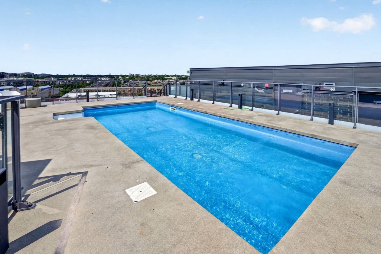 Piscine — 3100, Rue Rachel E., 426, Montréal (Rosemont/La Petite-Patrie), H1W0B5, Montréal (Rosemont/La Petite-Patrie)