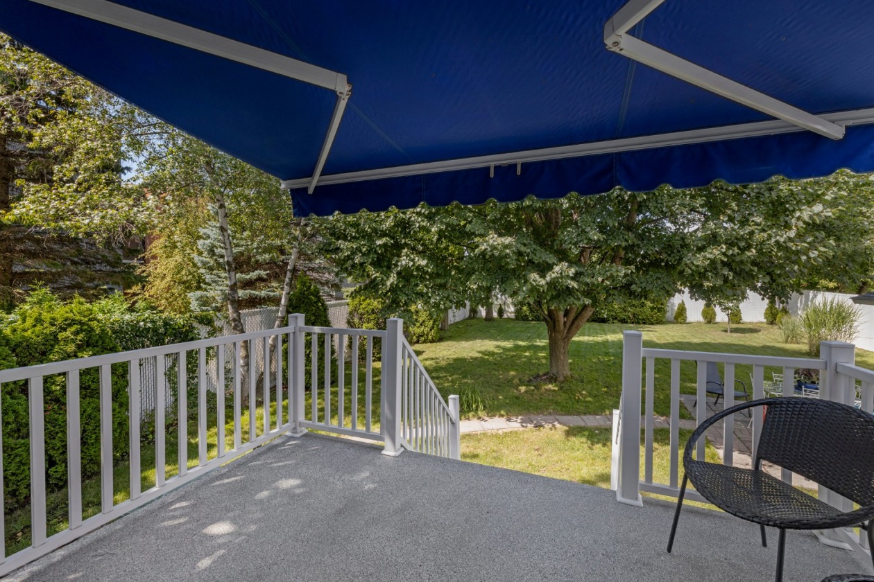 Terrasse — 209, Rue Pierre-Dupuis, Saint-Constant, J5A1X4, Saint-Constant
