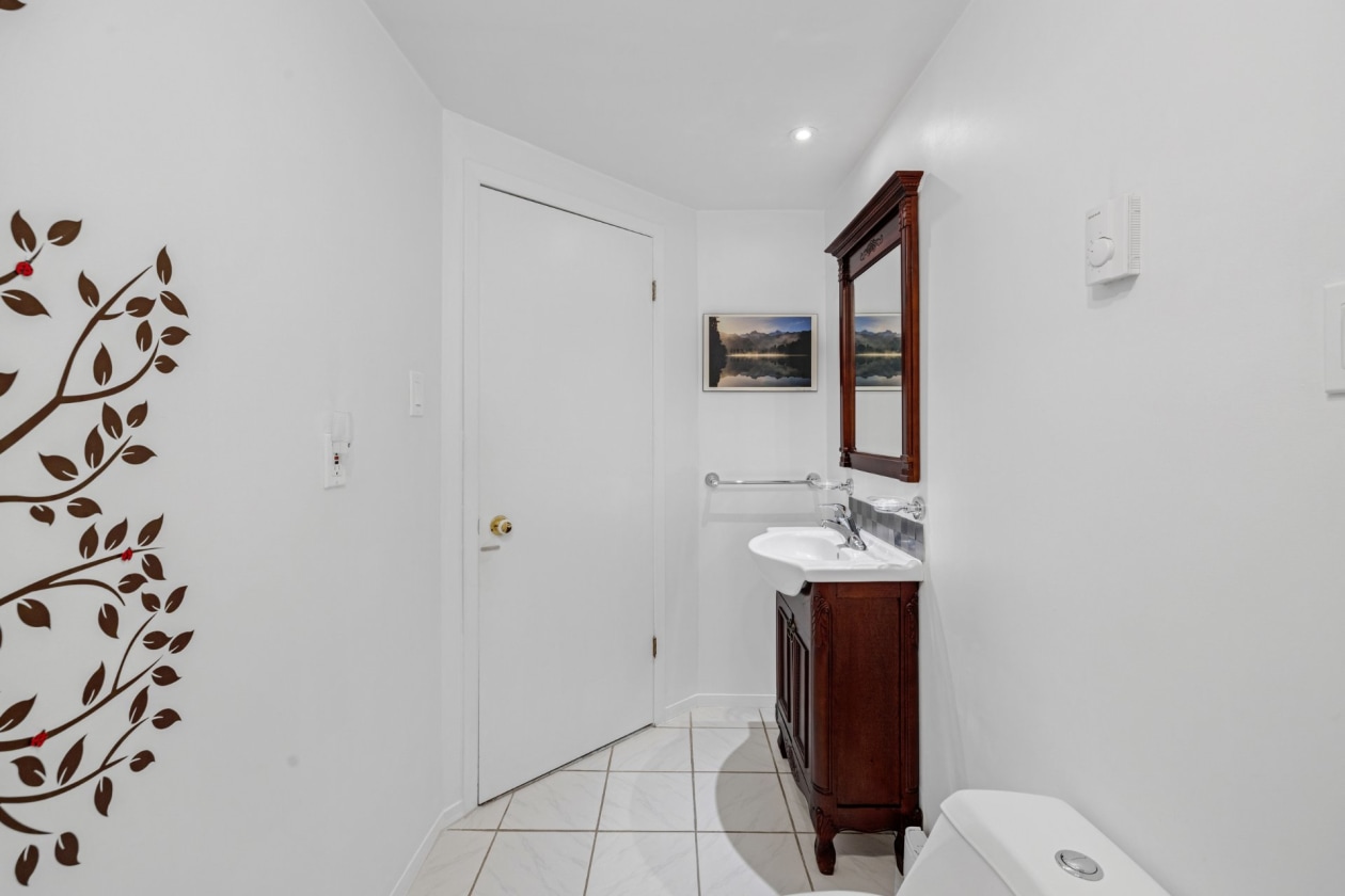 Salle d'eau — 209, Rue Pierre-Dupuis, Saint-Constant, J5A1X4, Saint-Constant
