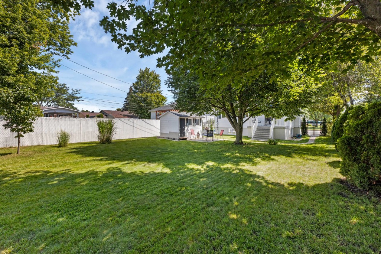 Cour — 209, Rue Pierre-Dupuis, Saint-Constant, J5A1X4, Saint-Constant