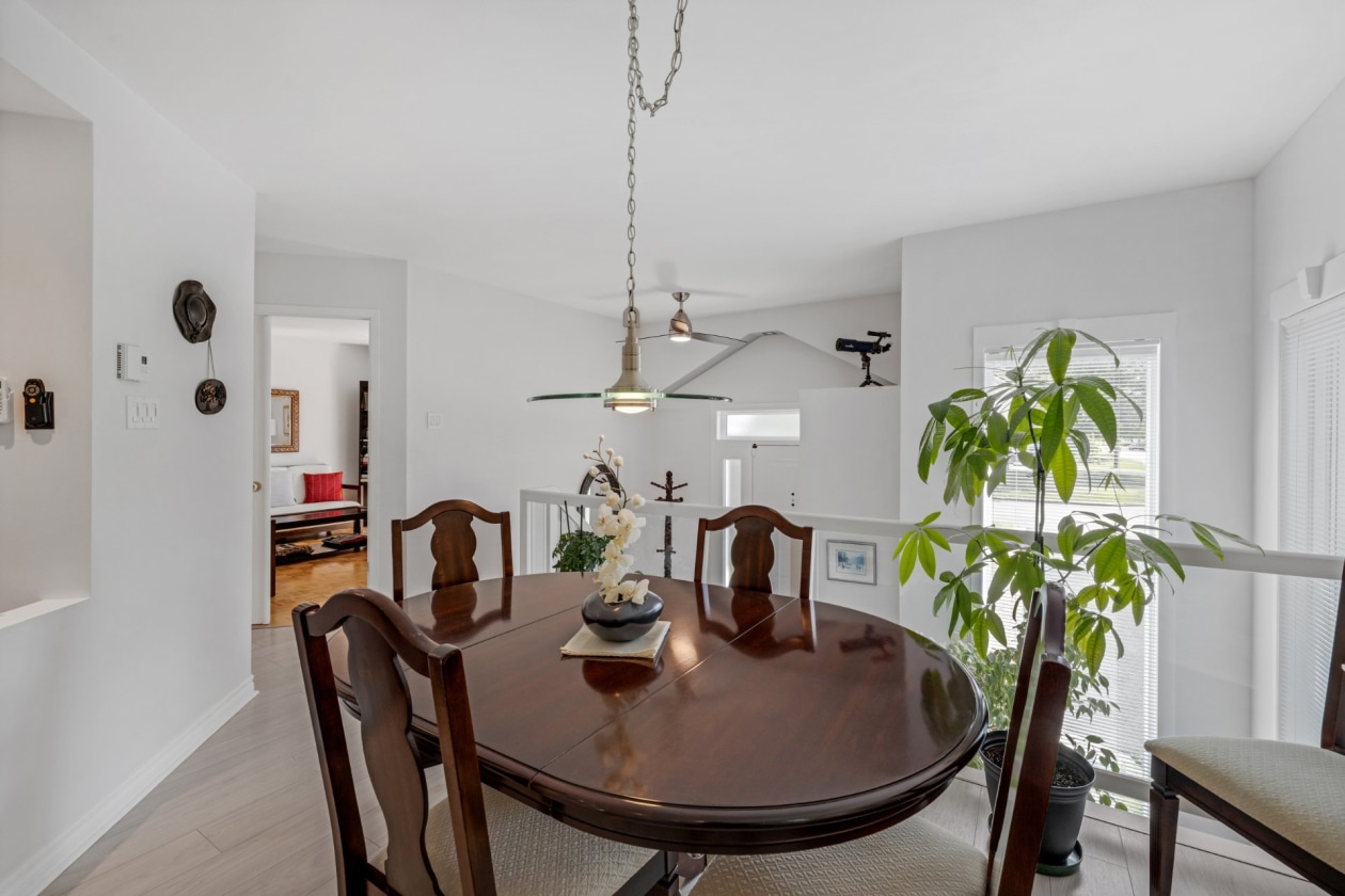 Salle à manger — 209, Rue Pierre-Dupuis, Saint-Constant, J5A1X4, Saint-Constant