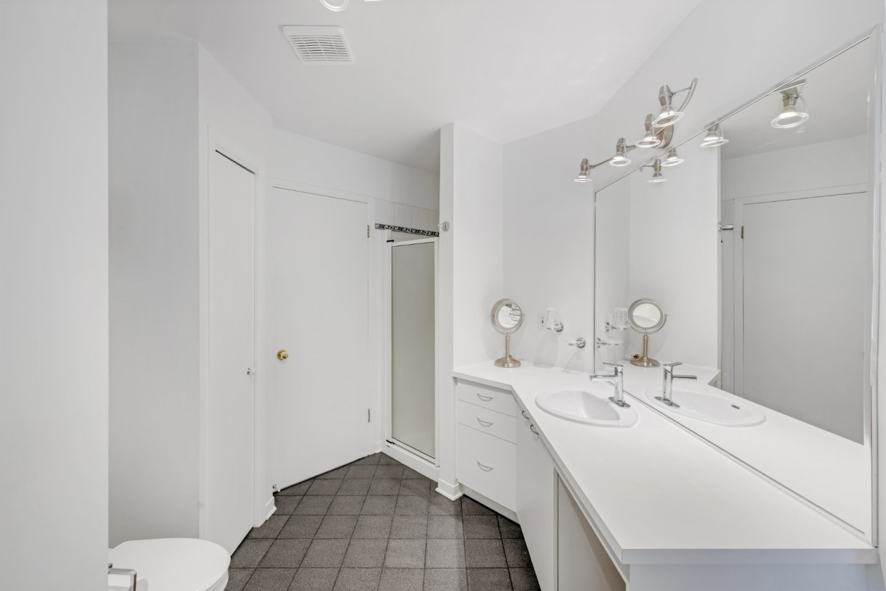 Salle de bains — 209, Rue Pierre-Dupuis, Saint-Constant, J5A1X4, Saint-Constant