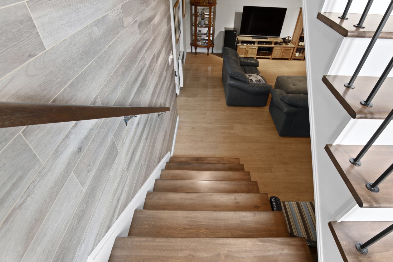 Staircase — 3569, Rg St-Pierre, Saguenay (Chicoutimi), G7H0G1, Saguenay (Chicoutimi)