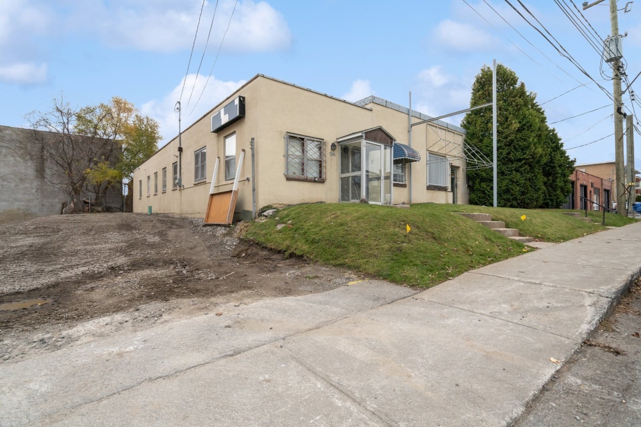 Facade — Av. Éthier, Montréal (Montréal-Nord), H1H3H5, Montréal (Montréal-Nord)