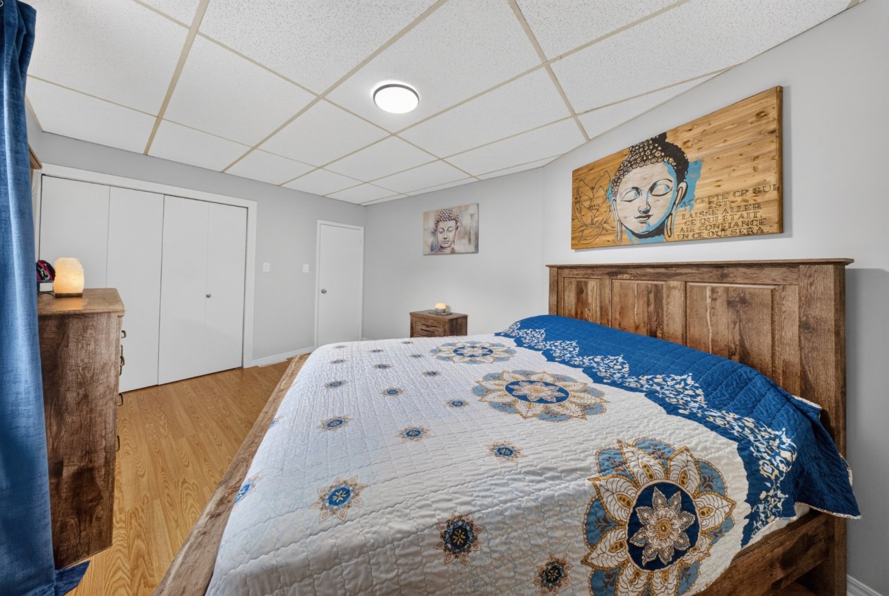 Chambre à coucher — 68 - 70, Rue Angus N., East Angus, J0B1R0, East Angus