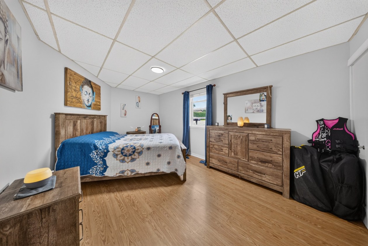 Chambre à coucher — 68 - 70, Rue Angus N., East Angus, J0B1R0, East Angus