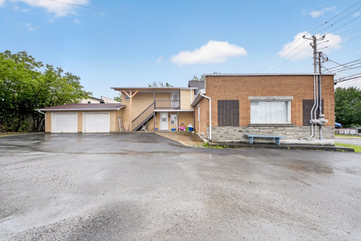 Extérieur — 68 - 70, Rue Angus N., East Angus, J0B1R0, East Angus