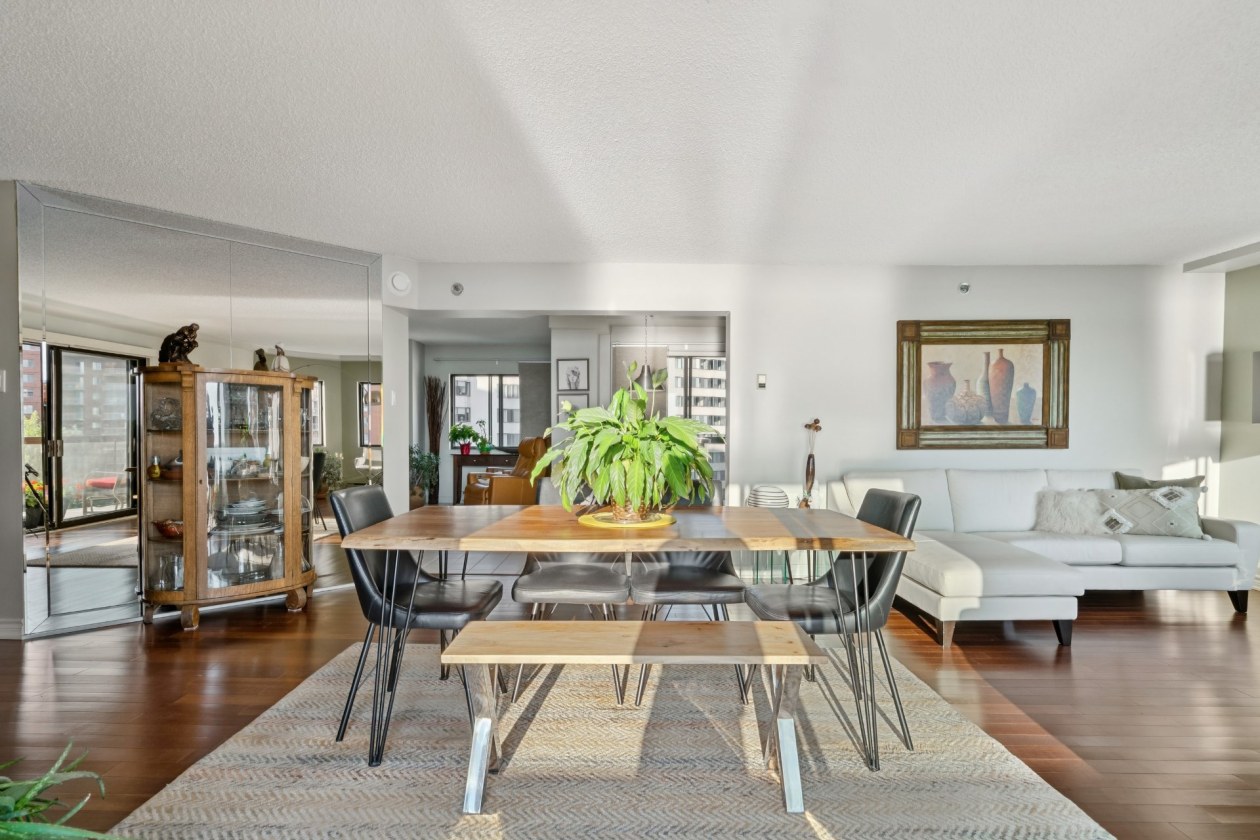 Salle à manger — 7075, Boul. Gouin E., 904, Montréal (Rivière-des-Prairies/Pointe-aux-Trembles), H1E5A8, Montréal (Rivière-des-Prairies/Pointe-aux-Trembles)