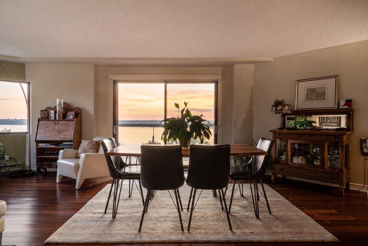 Salle à manger — 7075, Boul. Gouin E., 904, Montréal (Rivière-des-Prairies/Pointe-aux-Trembles), H1E5A8, Montréal (Rivière-des-Prairies/Pointe-aux-Trembles)