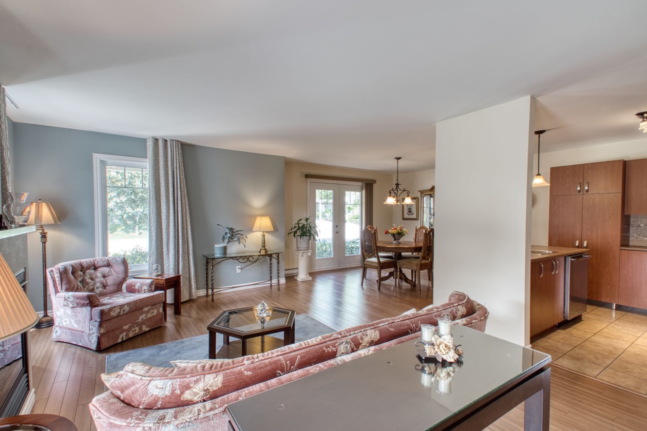 Salon — 4239, Rue Pavillon, Sherbrooke (Brompton/Rock Forest/Saint-Élie/Deauville), J1N0J4, Sherbrooke (Brompton/Rock Forest/Saint-Élie/Deauville)