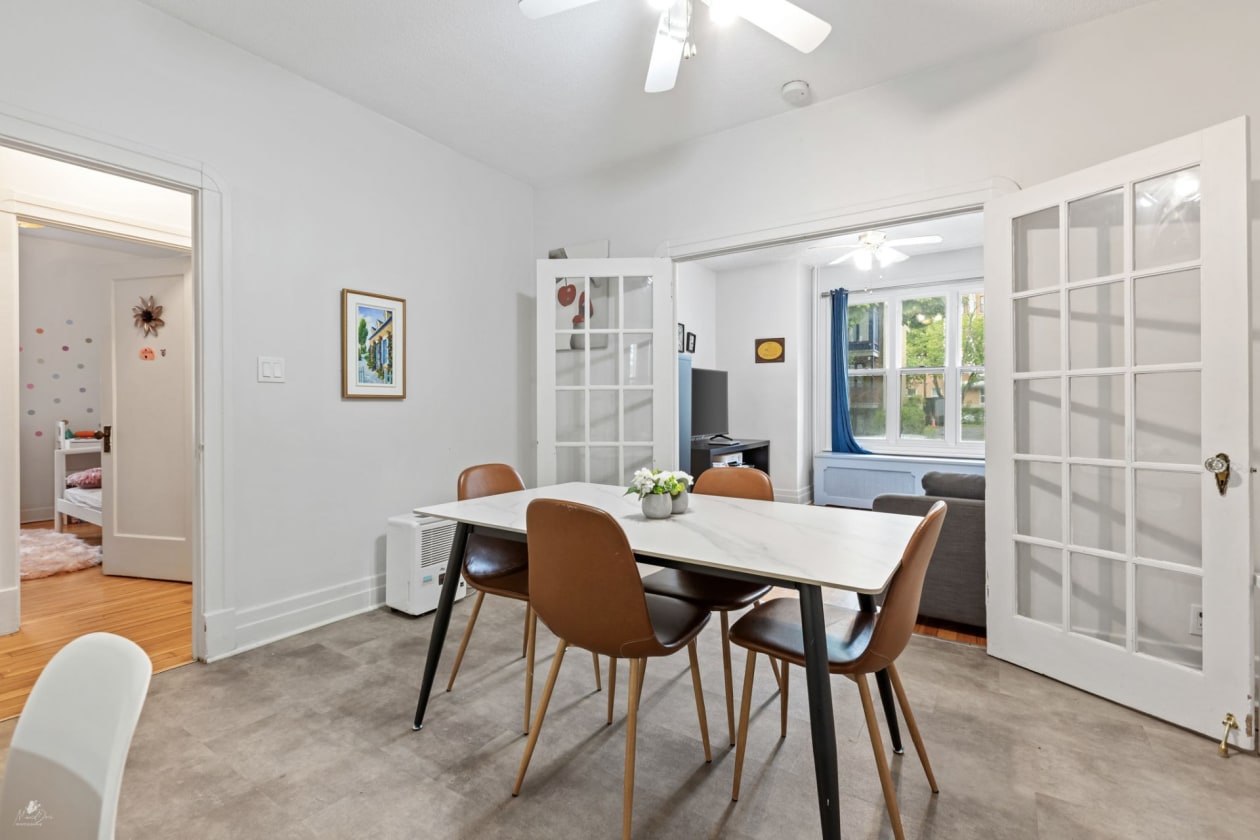Salle à manger — 682 - 684 Av. Joffre, Québec
