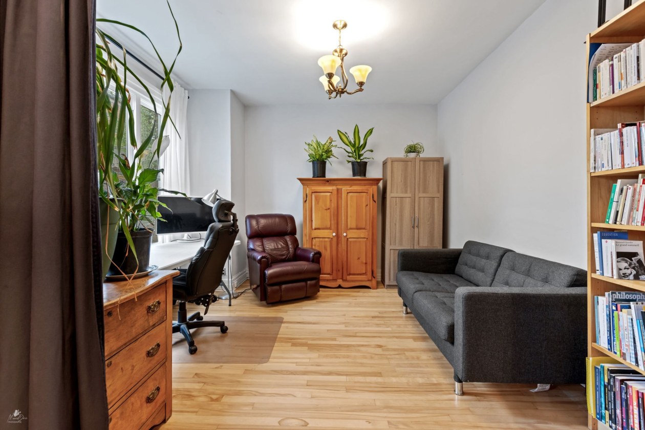 Salon — 682 - 684 Av. Joffre, Québec