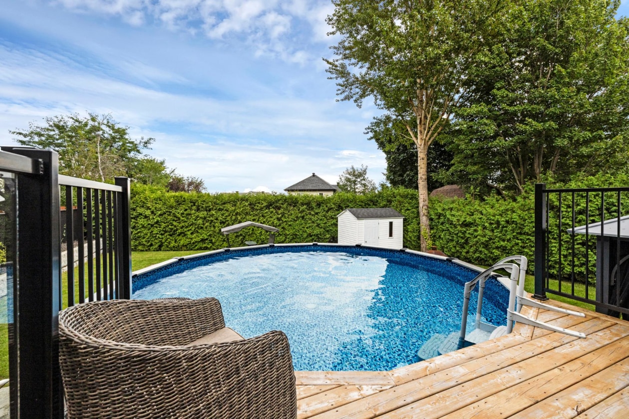 Piscine — 3345 Rue des Cerisiers, Sainte-Marie-Madeleine