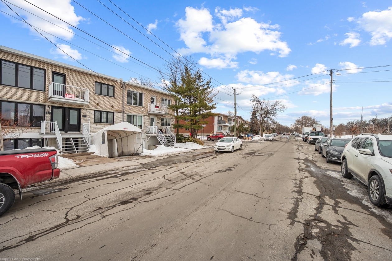 Façade — 9048 - 9050, Av. Dubuisson, Montréal (Mercier/Hochelaga-Maisonneuve), H1L2W8, Montréal (Mercier/Hochelaga-Maisonneuve)